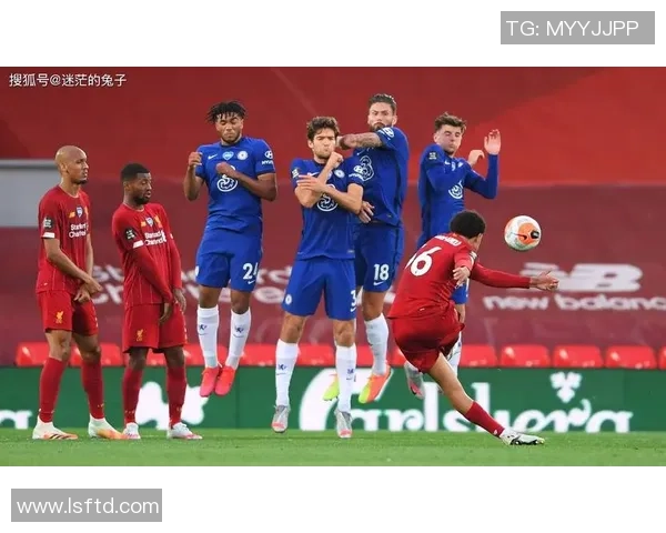 英超激情对决多特蒙德大胜那不勒斯引发转会热议与全场欢呼 英超激情对决多特蒙德大胜那不勒斯引发转会热议与全场欢呼