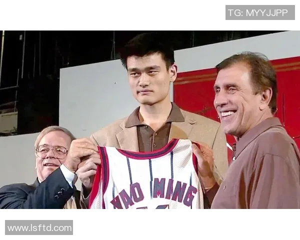 姚明篮球生涯辉煌记录盘点与传奇时刻回顾