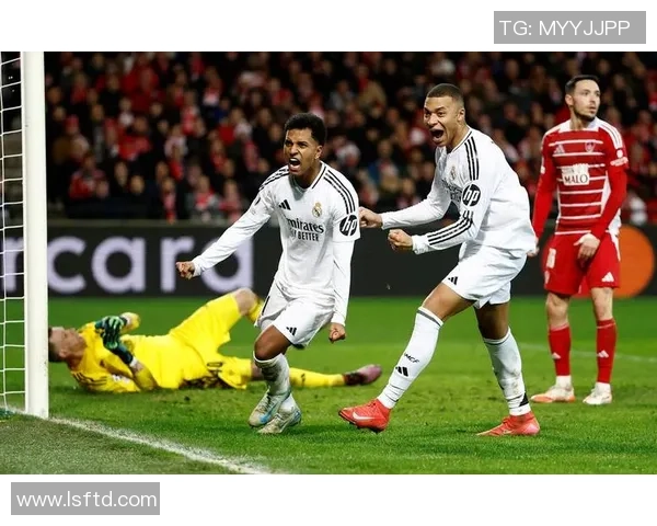 尤文图斯狂胜本菲卡四球大捷十大精彩进球回顾引爆全场气氛