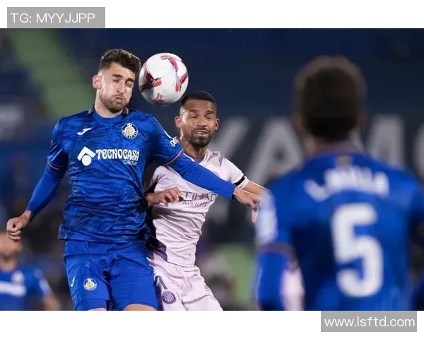 欧联杯激战莱比锡逆转切尔西神奇扑救成比赛转折点分析