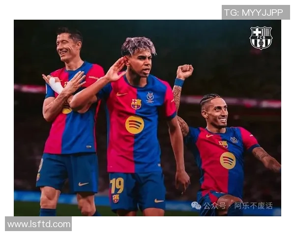 德甲精彩对决巴萨与尤文图斯战成平局神扑瞬间引发全场热烈反响