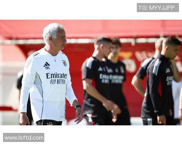 欧冠激战本菲卡与尤文图斯战成平局精彩瞬间引爆全场回顾十大进球时刻 欧冠激战本菲卡与尤文图斯战成平局精彩瞬间引爆全场回顾十大进球时刻