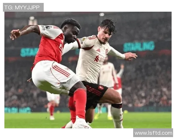 世界杯精彩对决阿森纳与AC米兰激战成平红牌争议引发全场热议 世界杯精彩对决阿森纳与AC米兰激战成平红牌争议引发全场热议