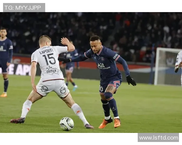 西甲激战曼城与巴黎圣日耳曼战平0比0绝杀瞬间引发全场热议